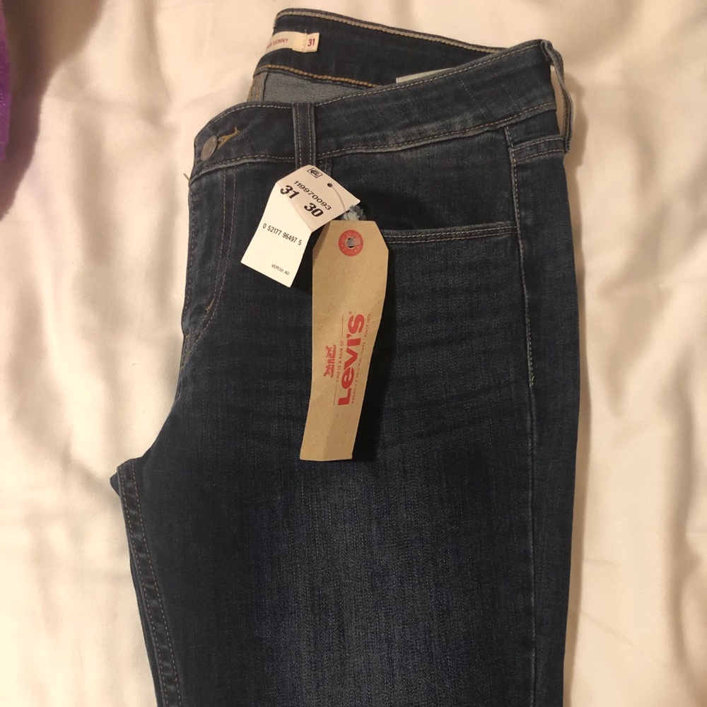 Levi’s dark wash jean